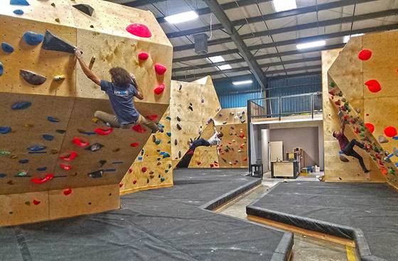 Hangar 18 Indoor Climbing Gym - High Desert