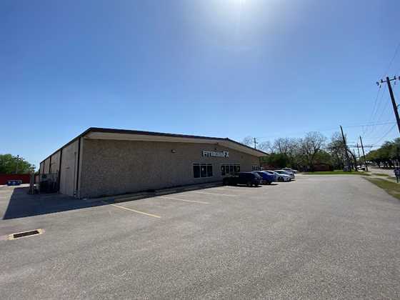 single listing image