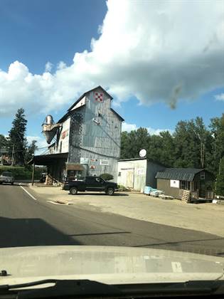 single listing image