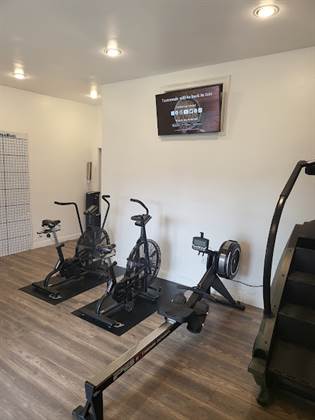 single listing image