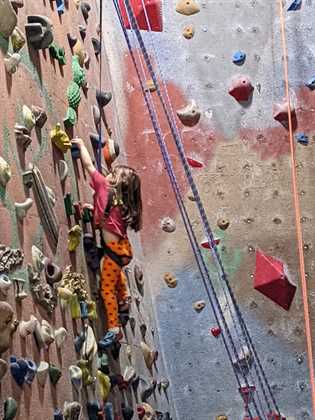 Petra Cliffs Climbing Center & Mountaineering School