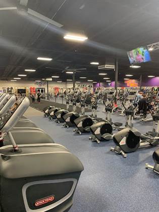 Crunch Fitness - Midland