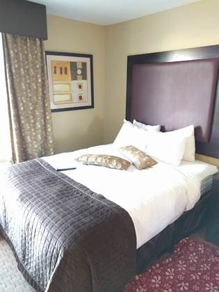 single listing image