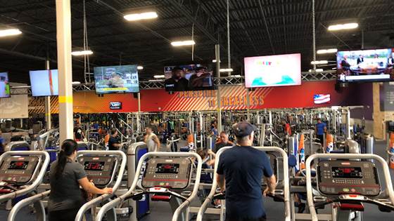 Crunch Fitness - Lake Nona™