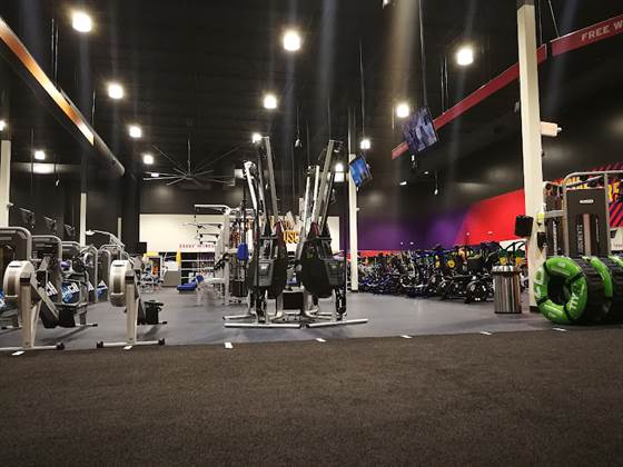 Crunch Fitness - Farmington Hills