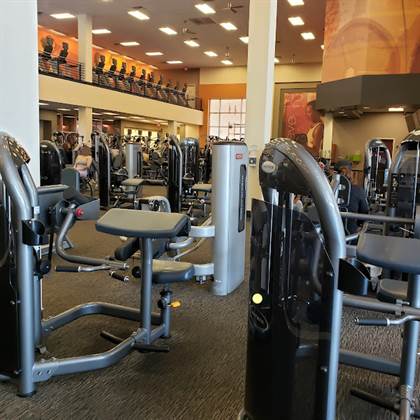 single listing image