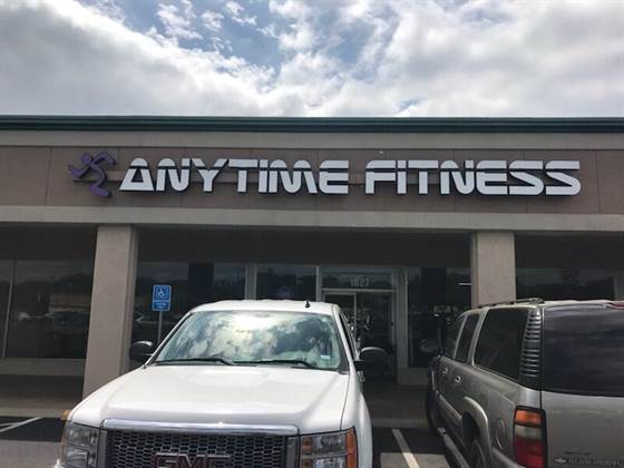 single listing image