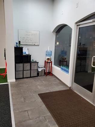 single listing image