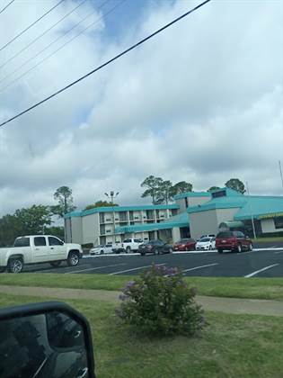 single listing image