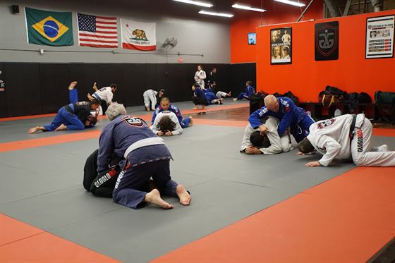 Gloglo Brazilian Jiu-jitsu, Kickboxing & Fitness Academy