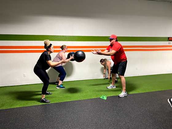 Cali 4 Fitness: Premier Group Fitness Training