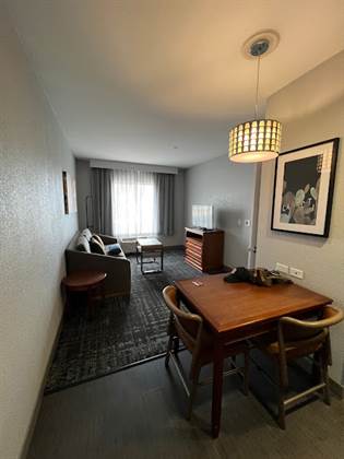 single listing image