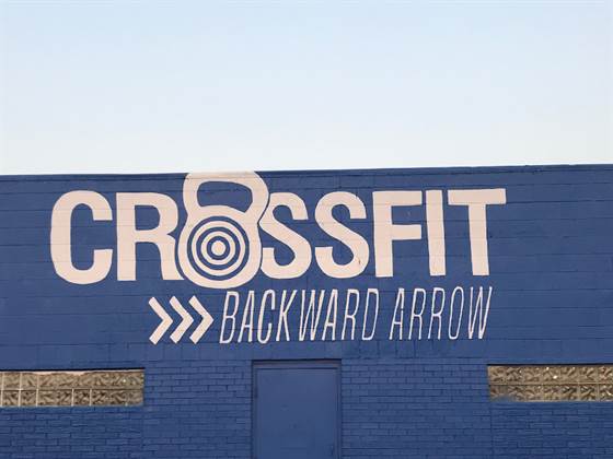 Backward Arrow Modern Fitness