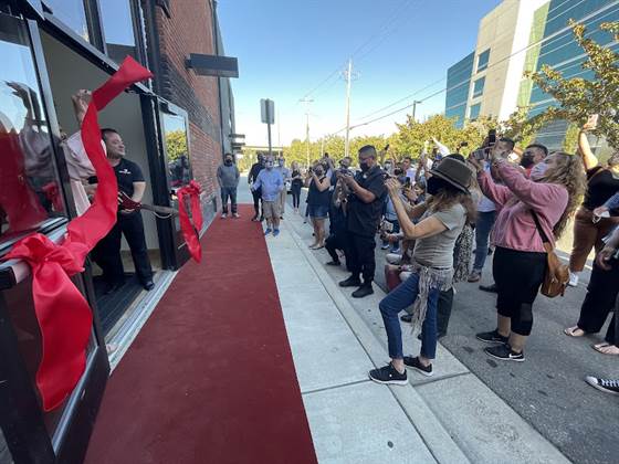 single listing image