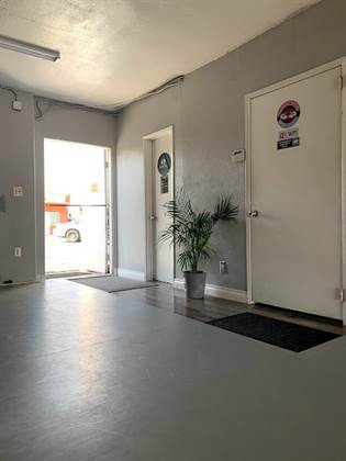 single listing image