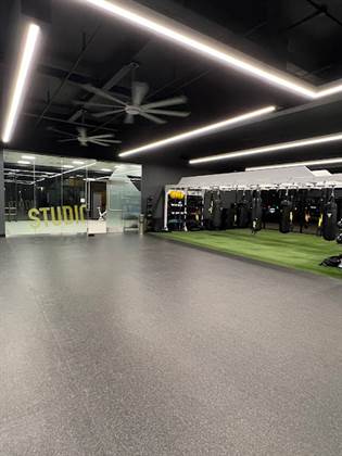 single listing image