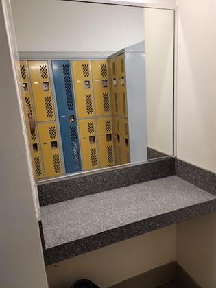 single listing image