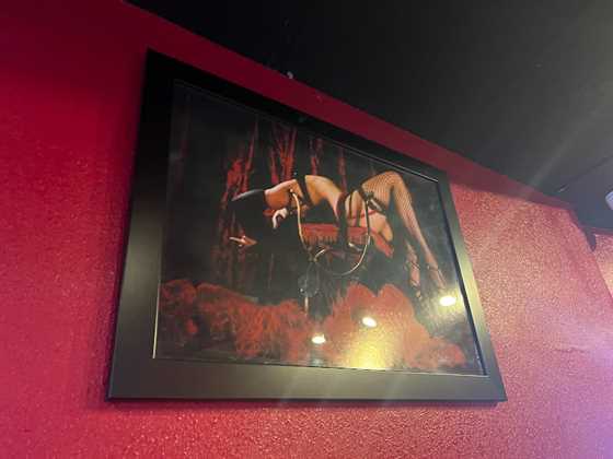 single listing image