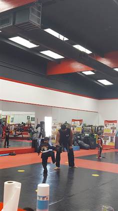 single listing image