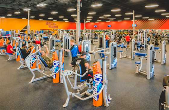 Crunch Fitness - Middletown, KY