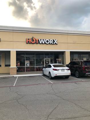 HOTWORX - Arlington, TX (South)