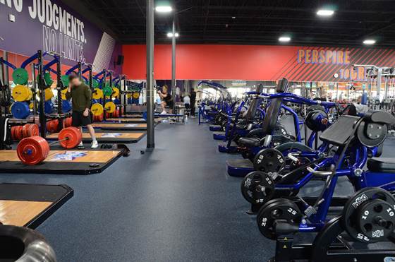 Crunch Fitness - Roswell