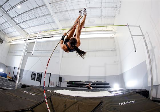 RISE Pole Vault