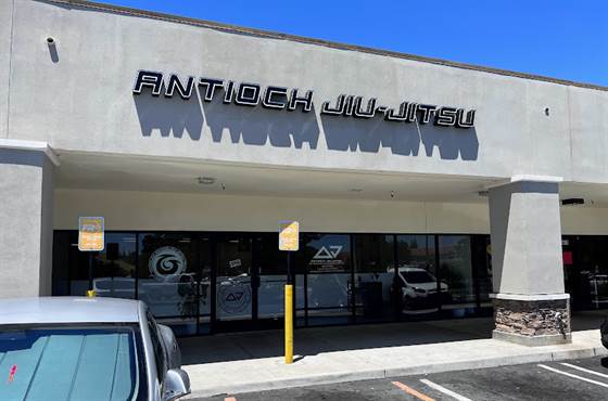 single listing image