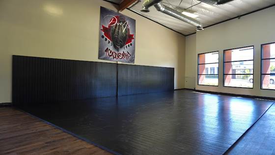 single listing image