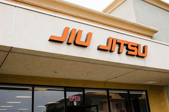 single listing image