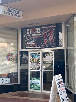 single listing image