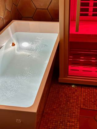 single listing image