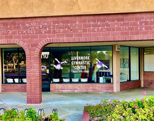 single listing image