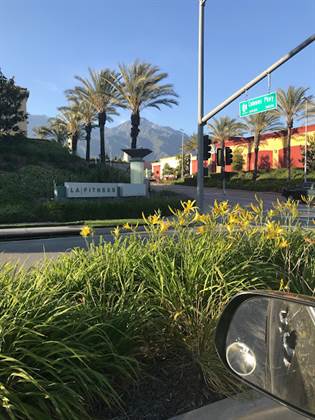 single listing image