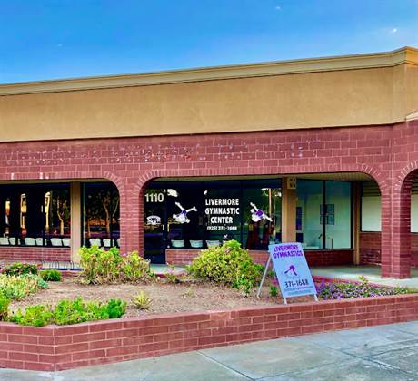 single listing image