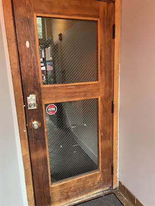 single listing image